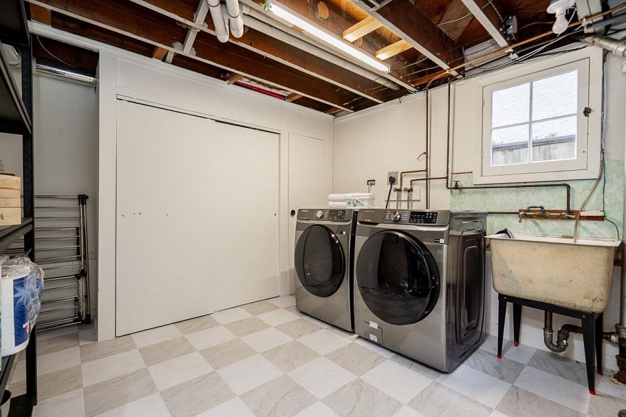 134 W 40th Avenue Vancouver, BC - 27