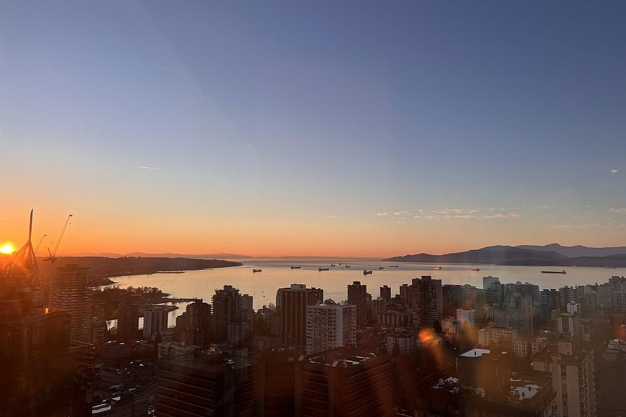 3704 938 Nelson Street Vancouver, BC - 1