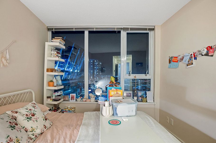 1901 33 Smithe Street Vancouver, BC - 17