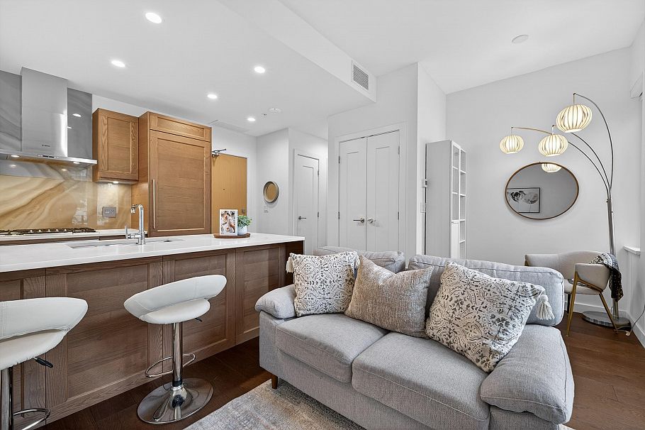 408 5681 Birney Avenue Vancouver, BC - 5