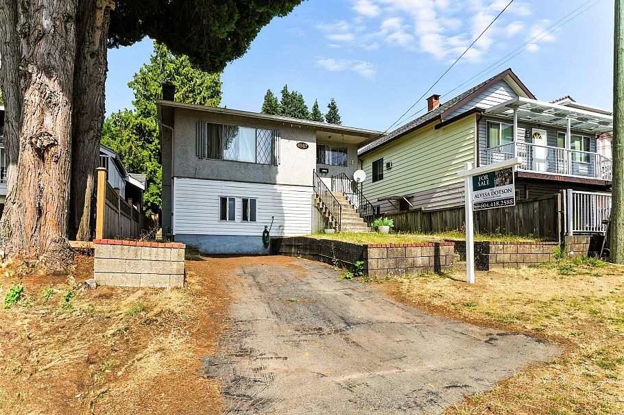 4987 Hoy Street Vancouver, BC - 2