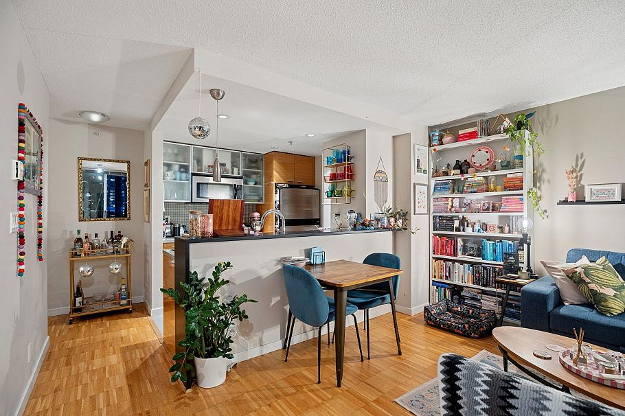 1901 33 Smithe Street Vancouver, BC - 9