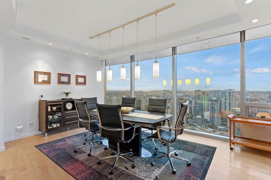 3704 938 Nelson Street Vancouver, BC - 4