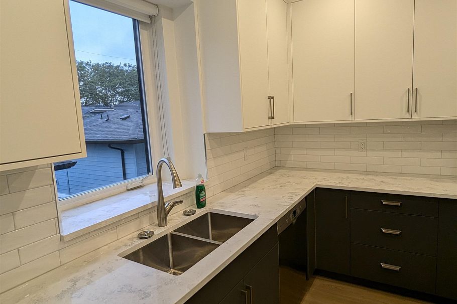 836 W 61st Avenue Vancouver, BC - 14