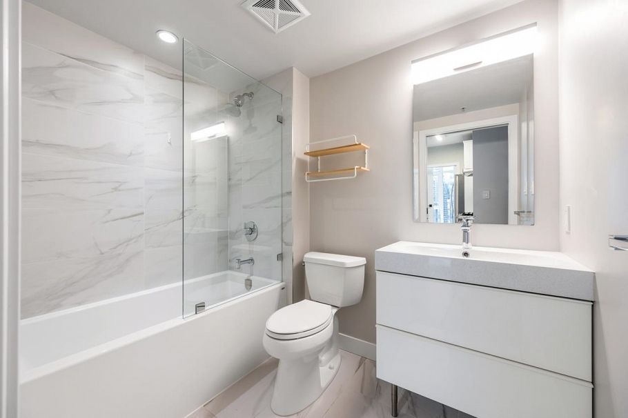 907 480 Robson Street Vancouver, BC - 19