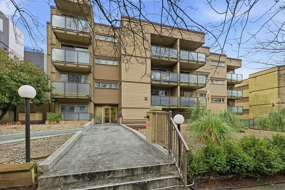 306 1864 Frances Street Vancouver, BC - 3