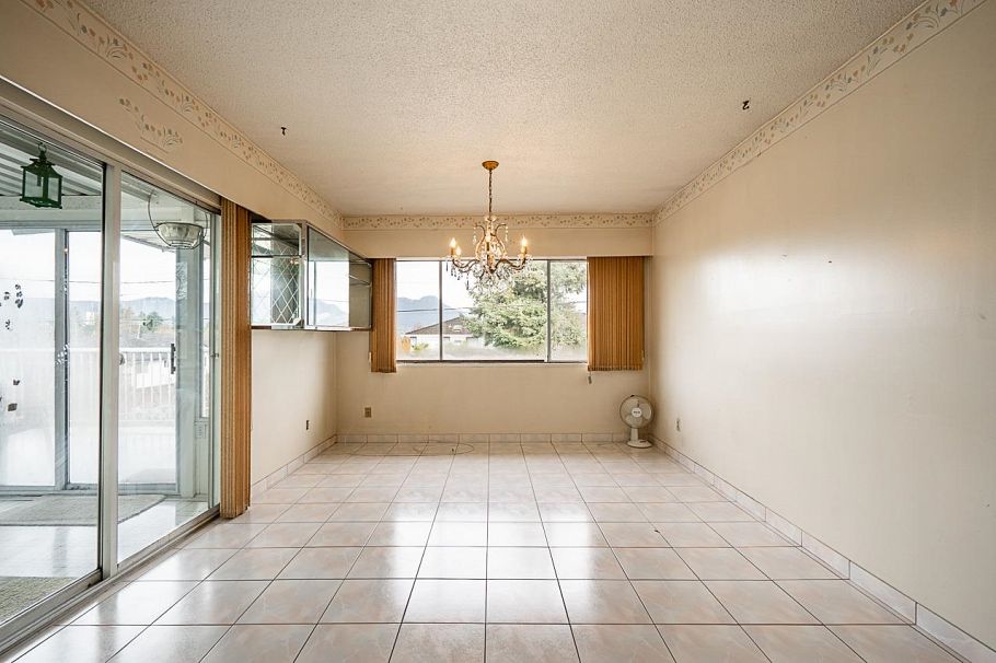 3205 E 3rd Avenue Vancouver, BC - 7