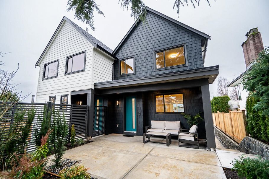 3537 Cambridge Street Vancouver, BC - 4