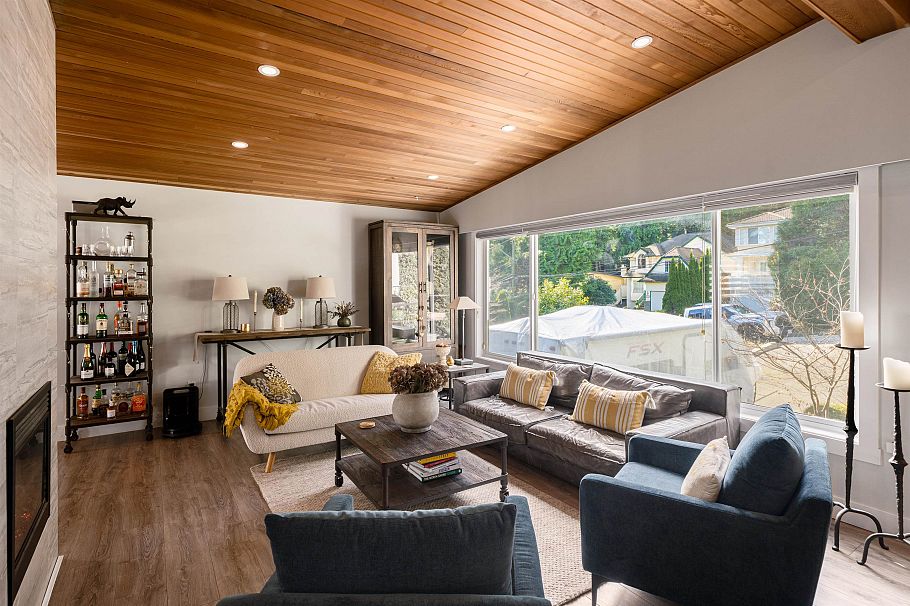 3642 Sykes Road North Vancouver, BC - 4