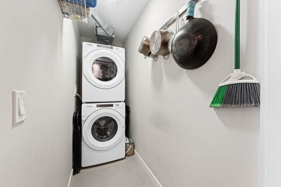 3 2651 Library Lane North Vancouver, BC - 16