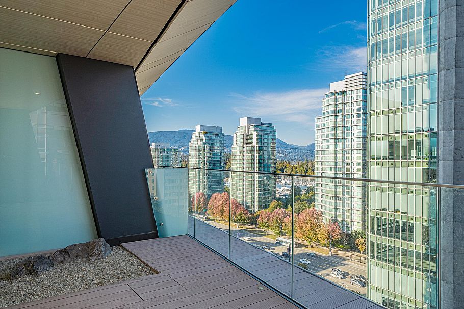 1203 1568 Alberni Street Vancouver, BC - 2