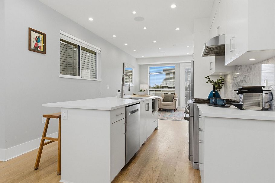 255 E 6th Street North Vancouver, BC - 7