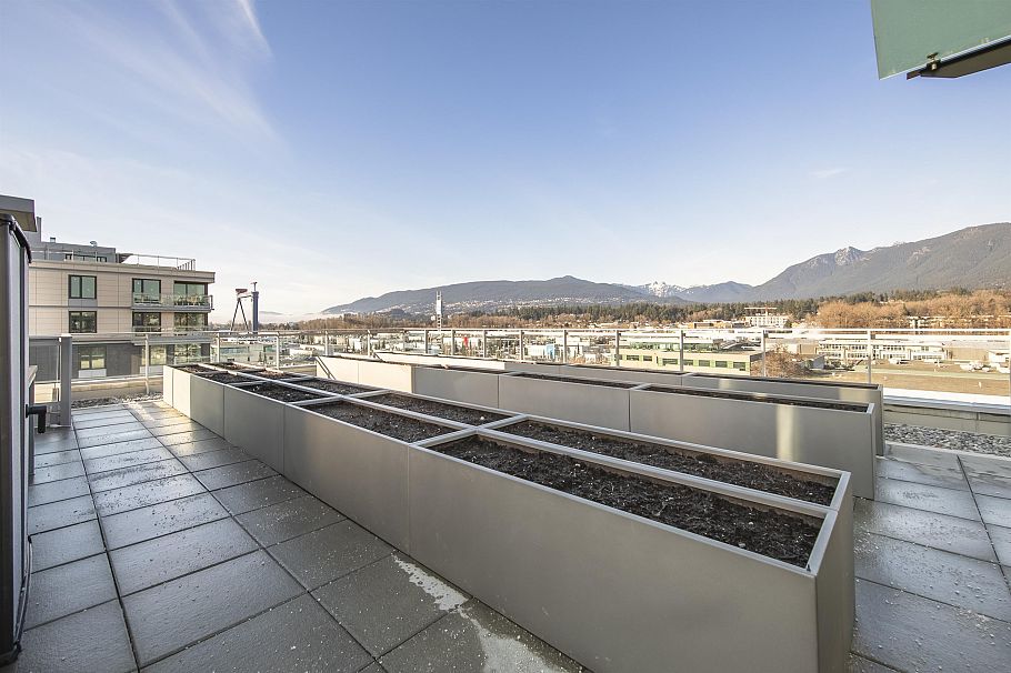 307 755 Harbourside Drive West Vancouver, BC - 31