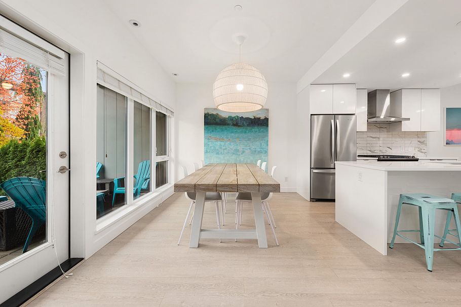 3 3595 Salal Drive North Vancouver, BC - 4