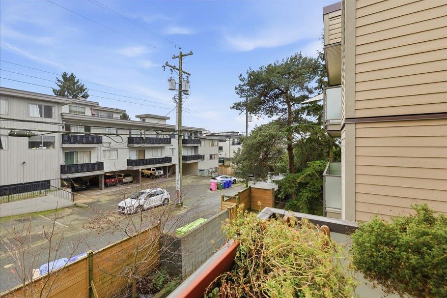 306 1864 Frances Street Vancouver, BC - 18