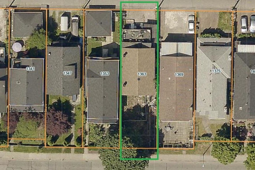 1363 E 12th Avenue Vancouver, BC - 4