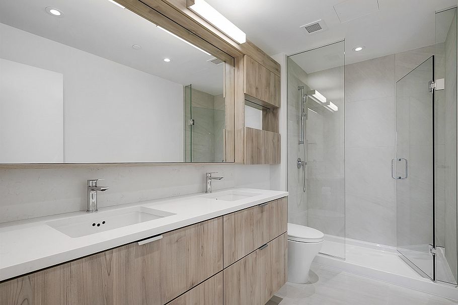 307 755 Harbourside Drive West Vancouver, BC - 19