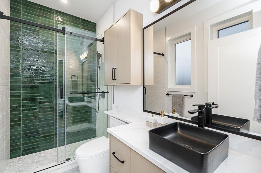 2 2753 Nanaimo Street Vancouver, BC - 14