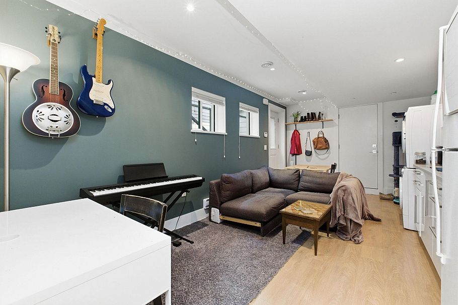 255 E 6th Street North Vancouver, BC - 27