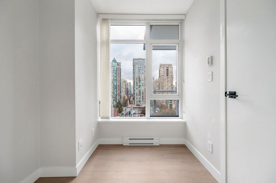 907 480 Robson Street Vancouver, BC - 17