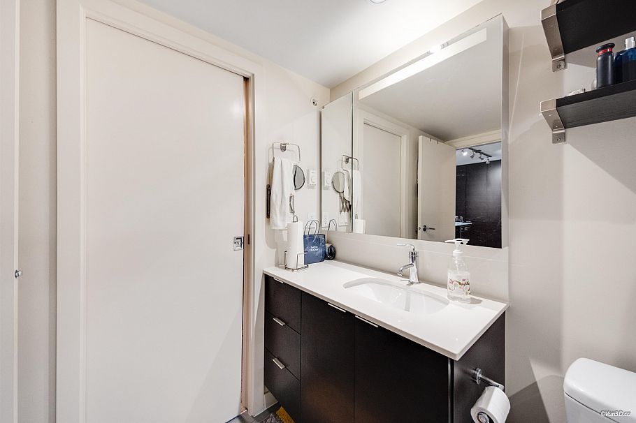 408 1673 Lloyd Avenue North Vancouver, BC - 17