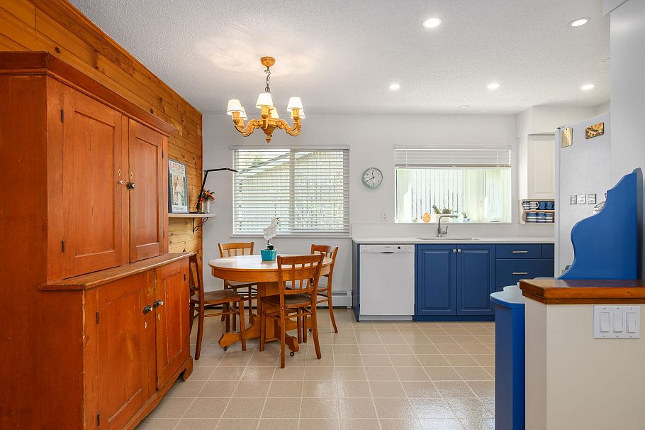 1720 Scott Road North Vancouver, BC - 6