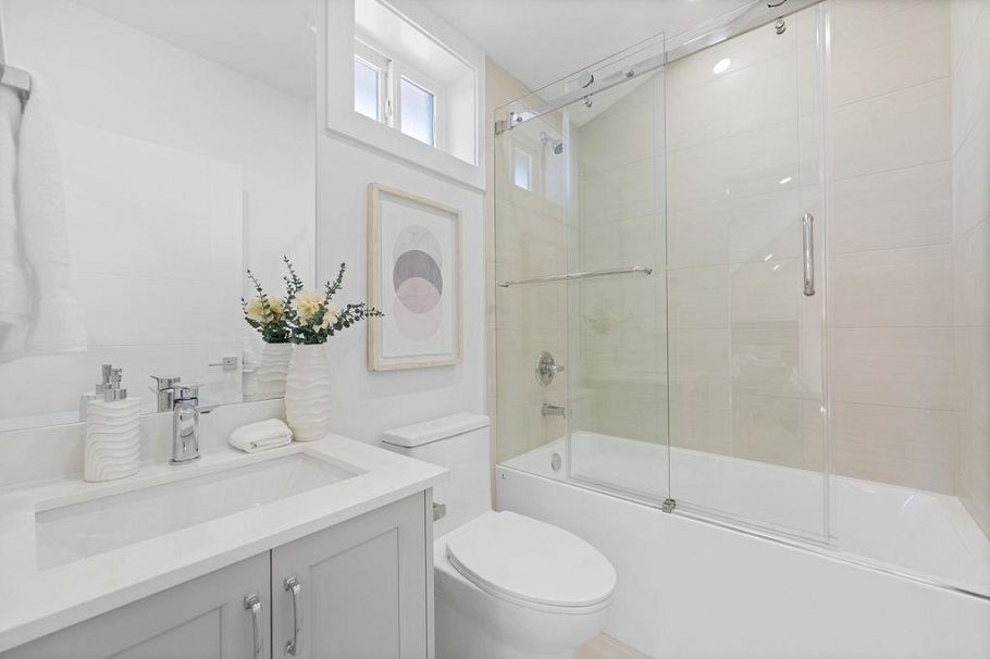 1 2447 E 41st Avenue Vancouver, BC - 31