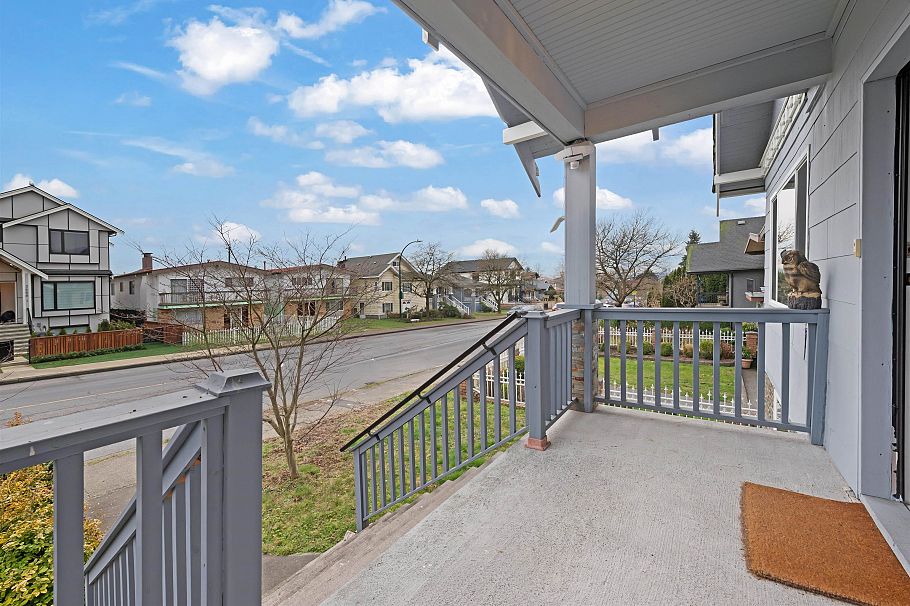 2675 Dundas Street Vancouver, BC - 3