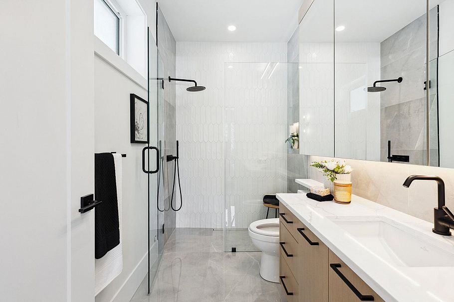 #1 2244 E 11th Avenue Vancouver, BC - 18