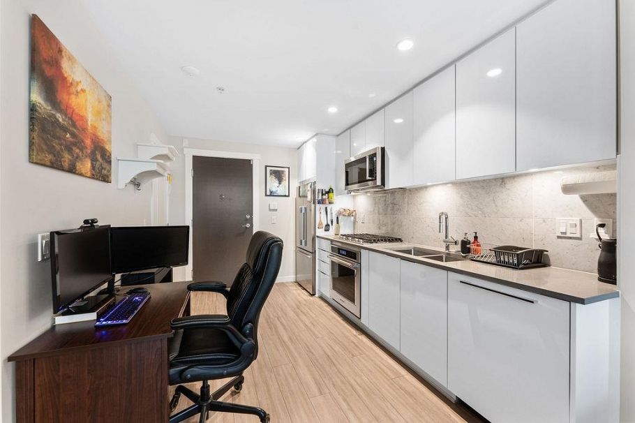 3 2651 Library Lane North Vancouver, BC - 7