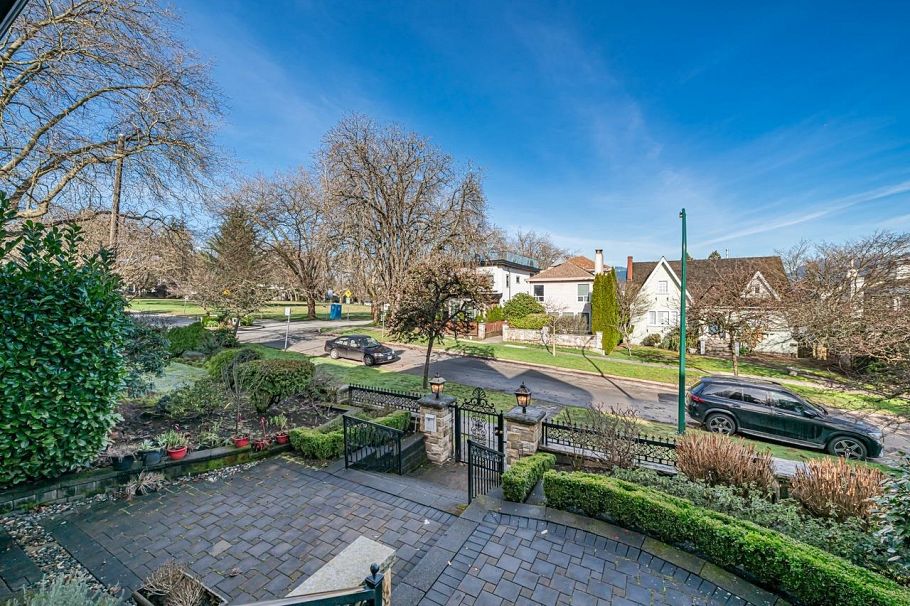 3178 W 23rd Avenue Vancouver, BC - 3