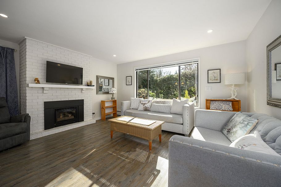 1720 Scott Road North Vancouver, BC - 19