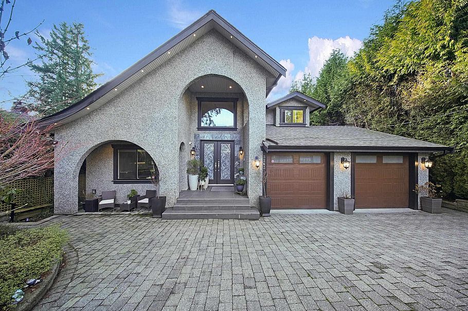 3263 Norwood Avenue North Vancouver, BC - 1