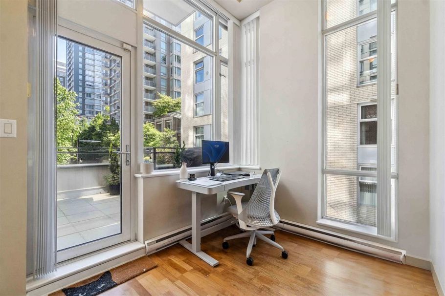 555 Helmcken Street Vancouver, BC - 17