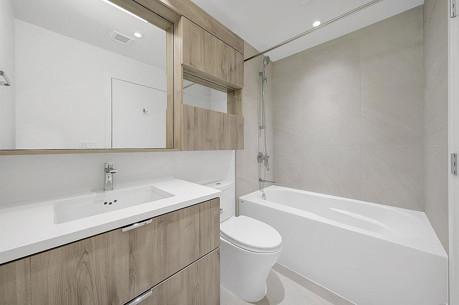 307 755 Harbourside Drive West Vancouver, BC - 22