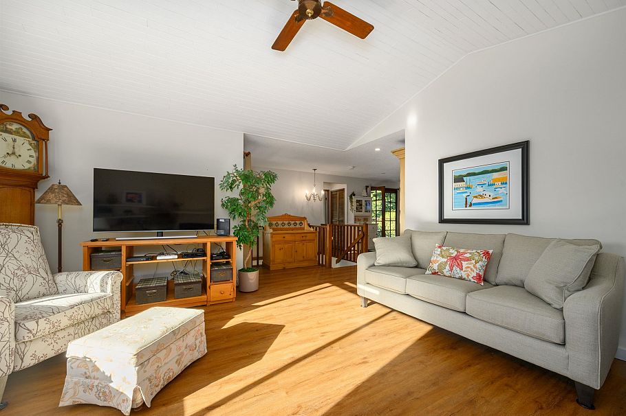 1720 Scott Road North Vancouver, BC - 3