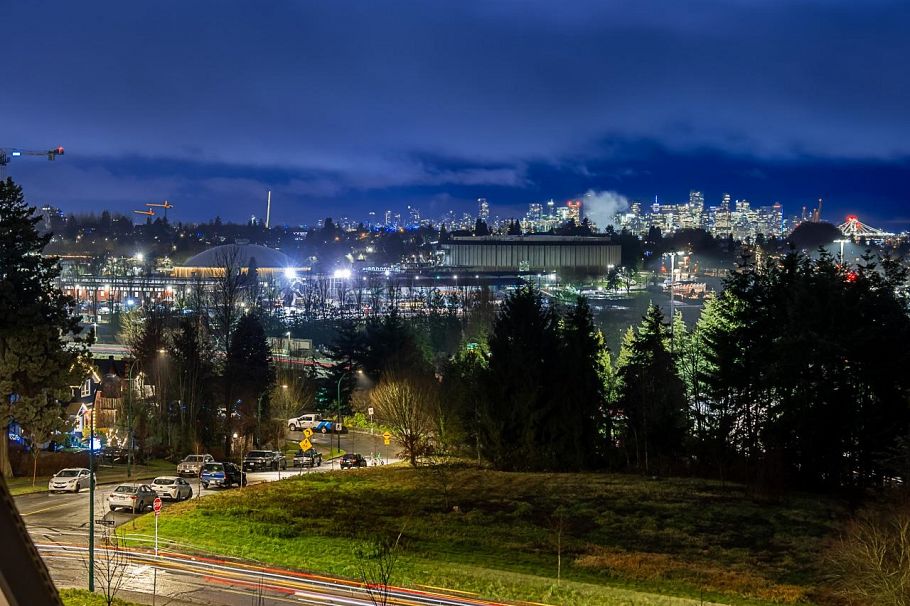 3537 Cambridge Street Vancouver, BC - 25