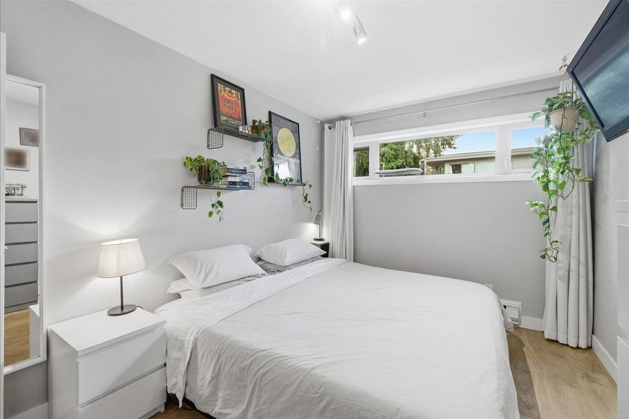 306 1864 Frances Street Vancouver, BC - 12