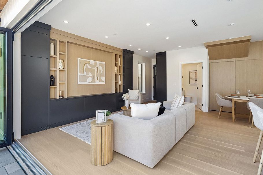 #2 2244 E 11th Avenue Vancouver, BC - 10