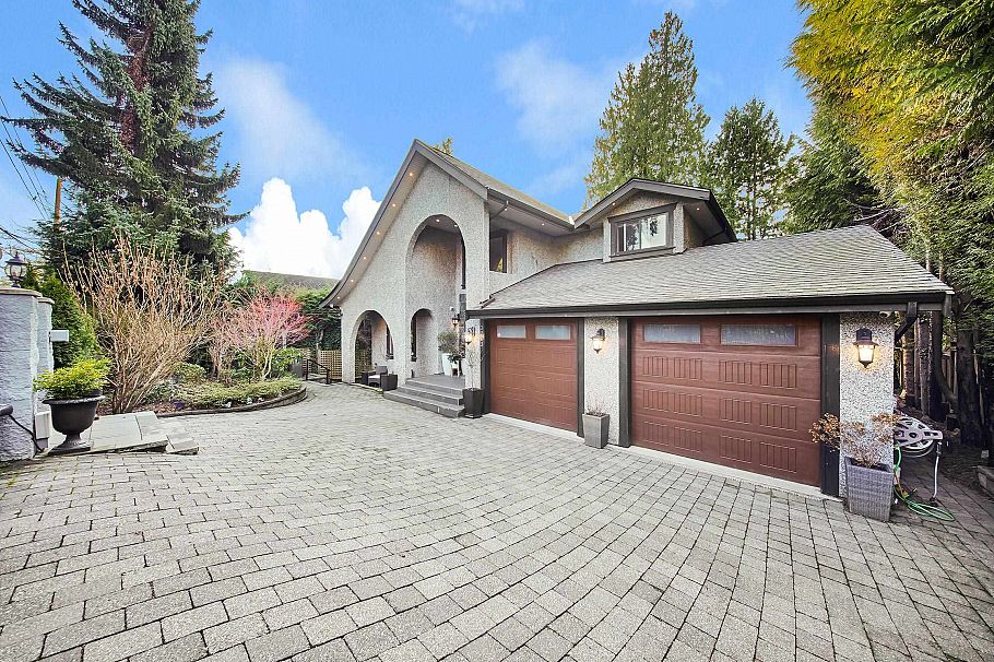 3263 Norwood Avenue North Vancouver, BC - 37