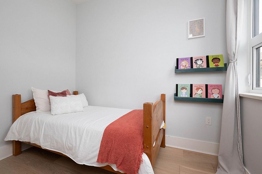 255 E 6th Street North Vancouver, BC - 18