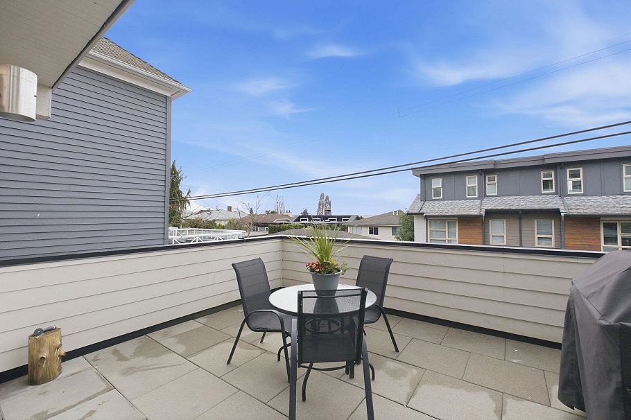 255 E 6th Street North Vancouver, BC - 12