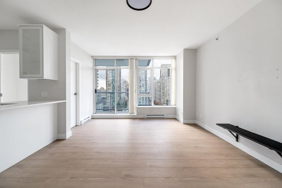 907 480 Robson Street Vancouver, BC - 16