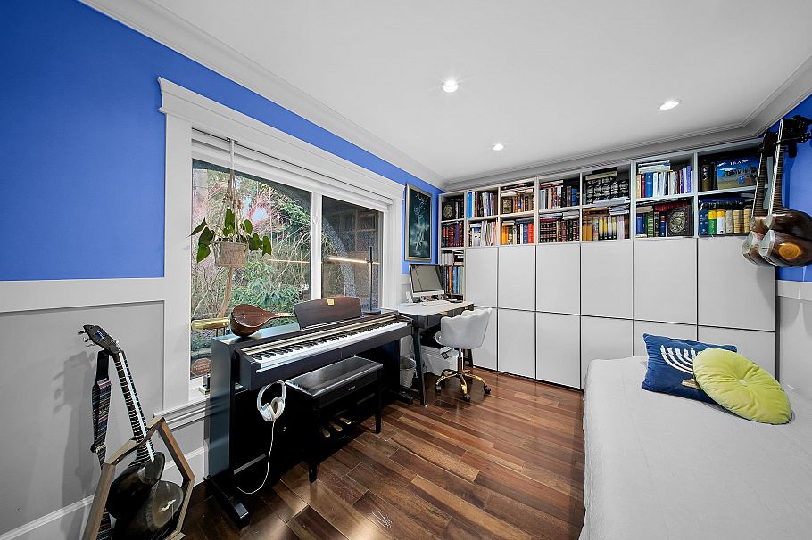 3263 Norwood Avenue North Vancouver, BC - 19