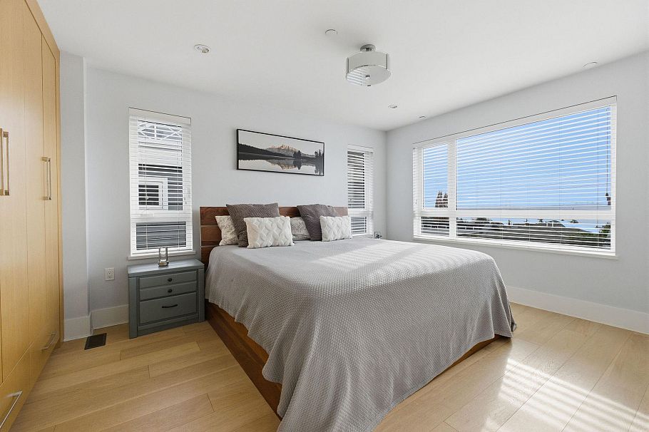 255 E 6th Street North Vancouver, BC - 14