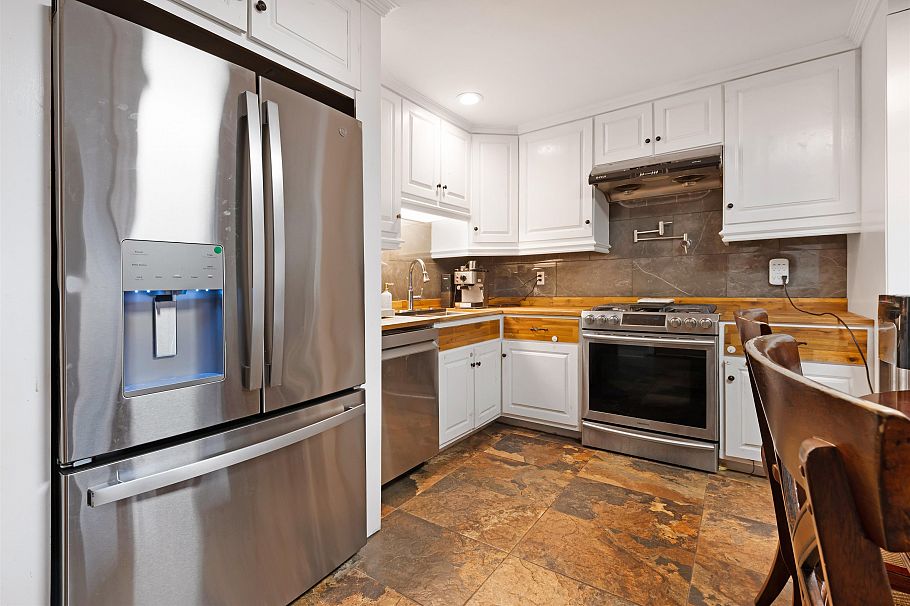 2675 Dundas Street Vancouver, BC - 9