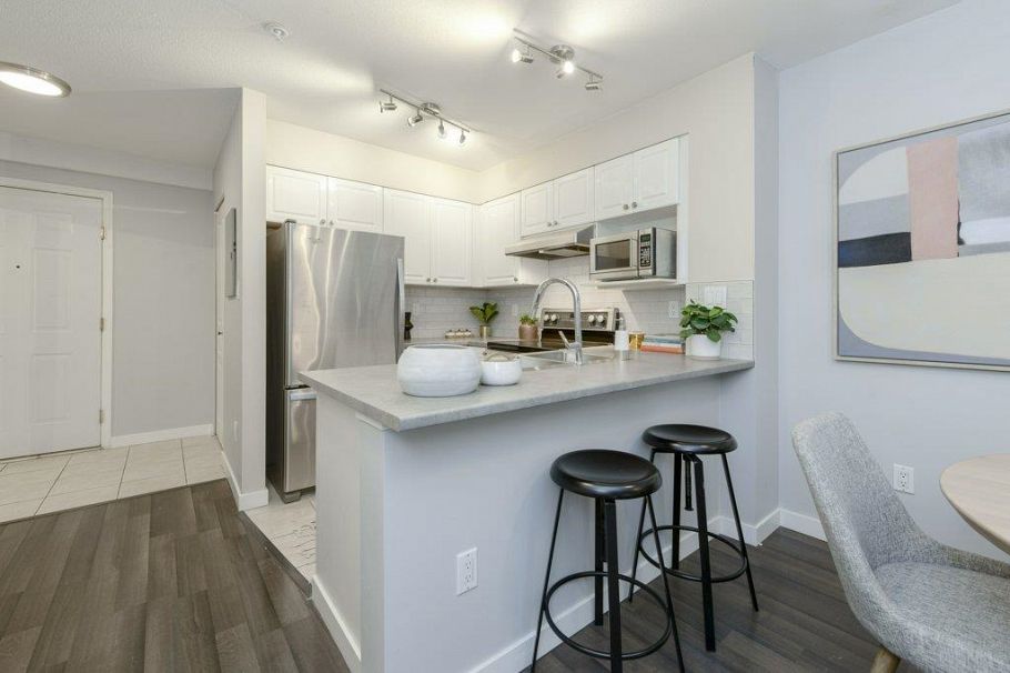 313 760 Kingsway Vancouver, BC - 10