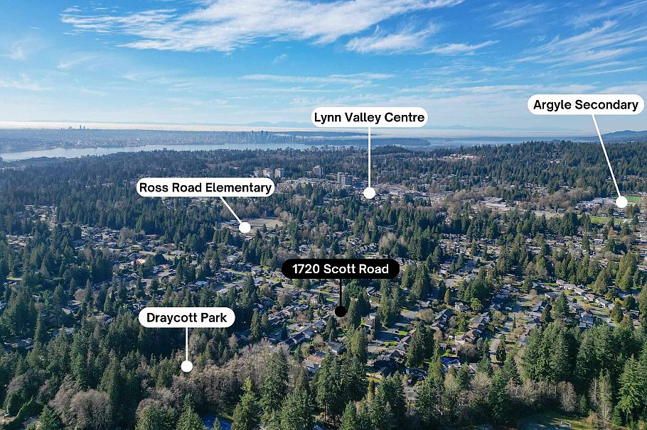 1720 Scott Road North Vancouver, BC - 40