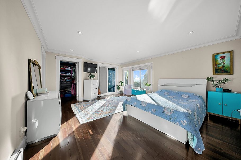 3263 Norwood Avenue North Vancouver, BC - 23