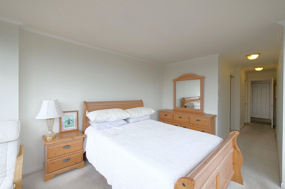 1213 1327 E Keith Road North Vancouver, BC - 9